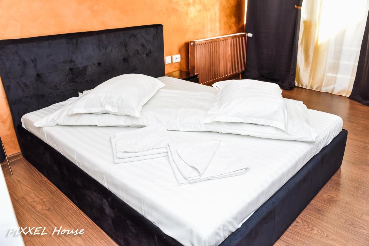 Hotel Pixxel House à Moeciu De Sus Extérieur photo