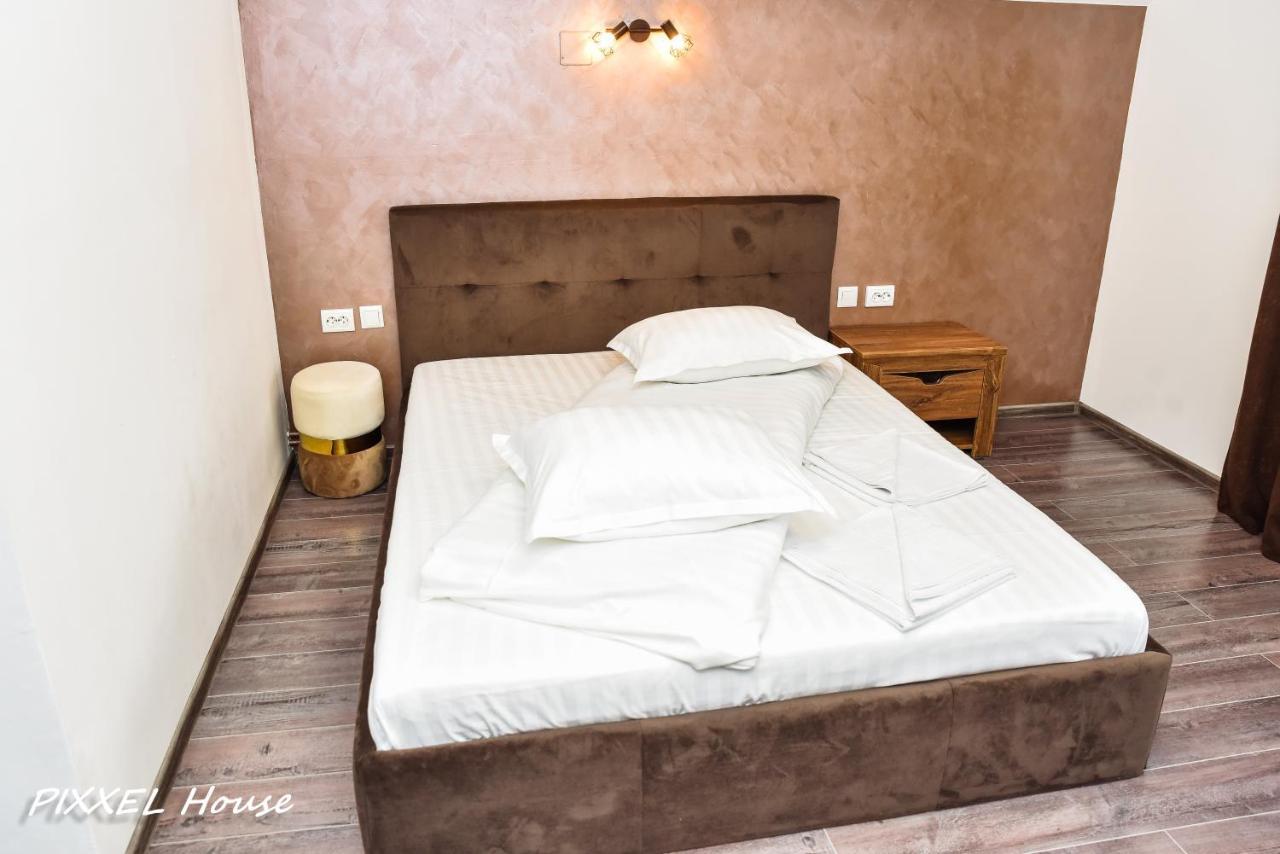Hotel Pixxel House à Moeciu De Sus Extérieur photo