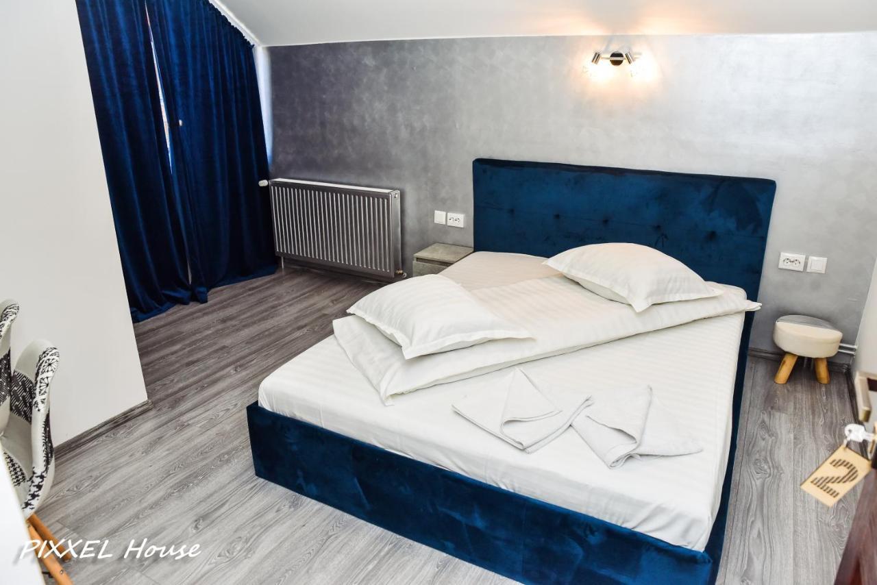 Hotel Pixxel House à Moeciu De Sus Extérieur photo