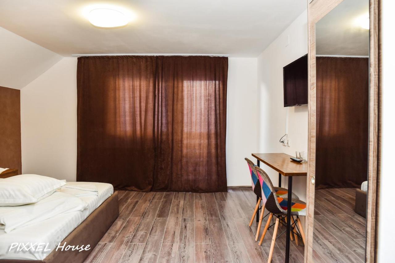 Hotel Pixxel House à Moeciu De Sus Extérieur photo