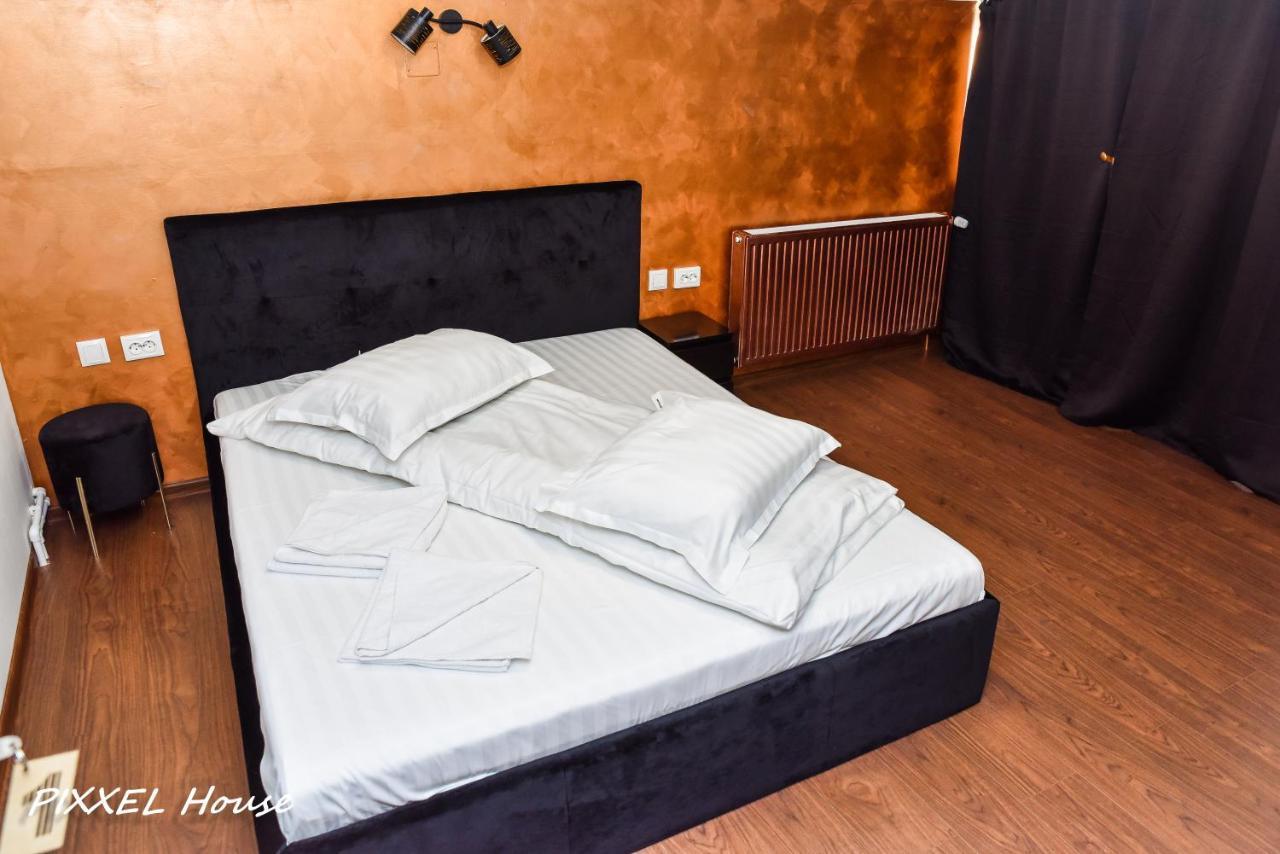Hotel Pixxel House à Moeciu De Sus Extérieur photo